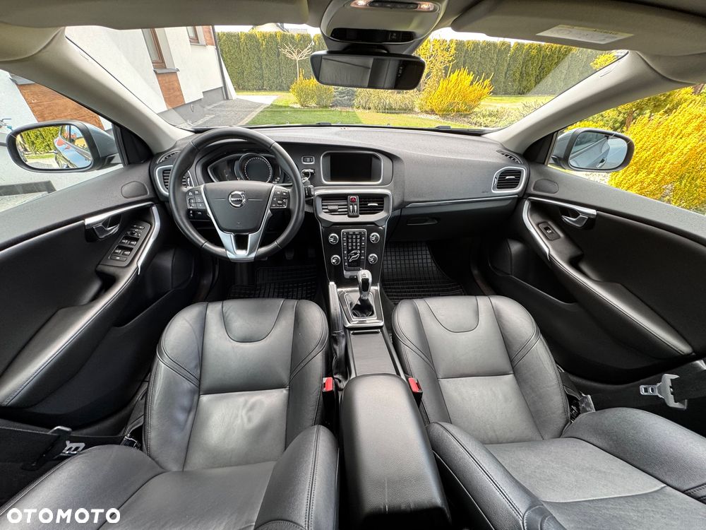 Volvo V40 D2 Summum - 18