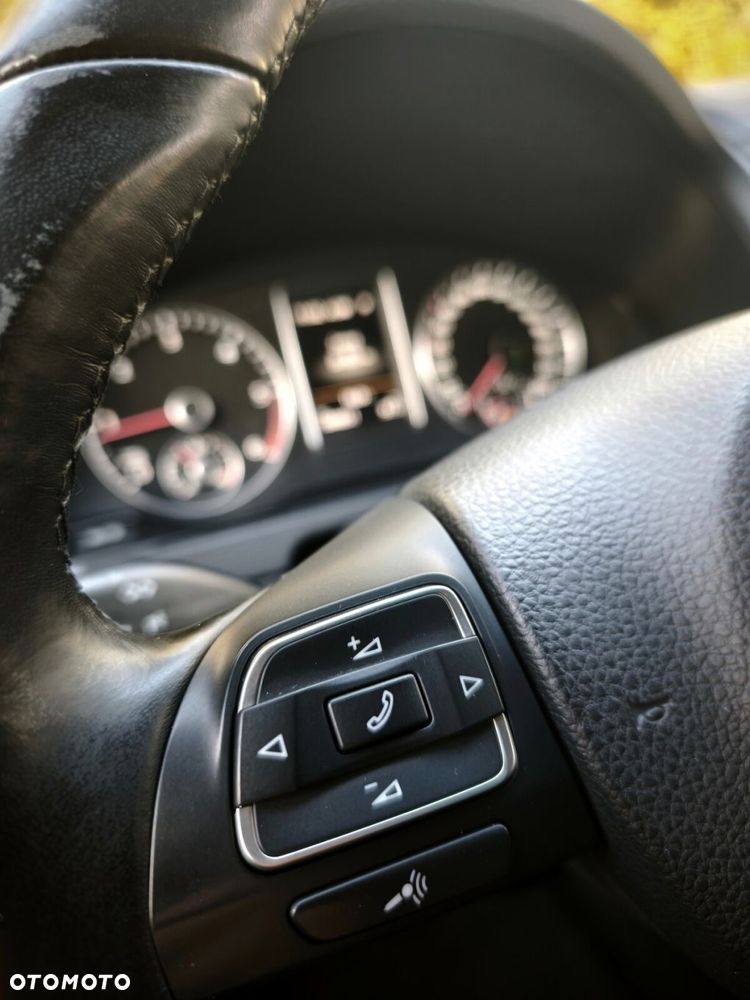 Volkswagen Multivan - 22