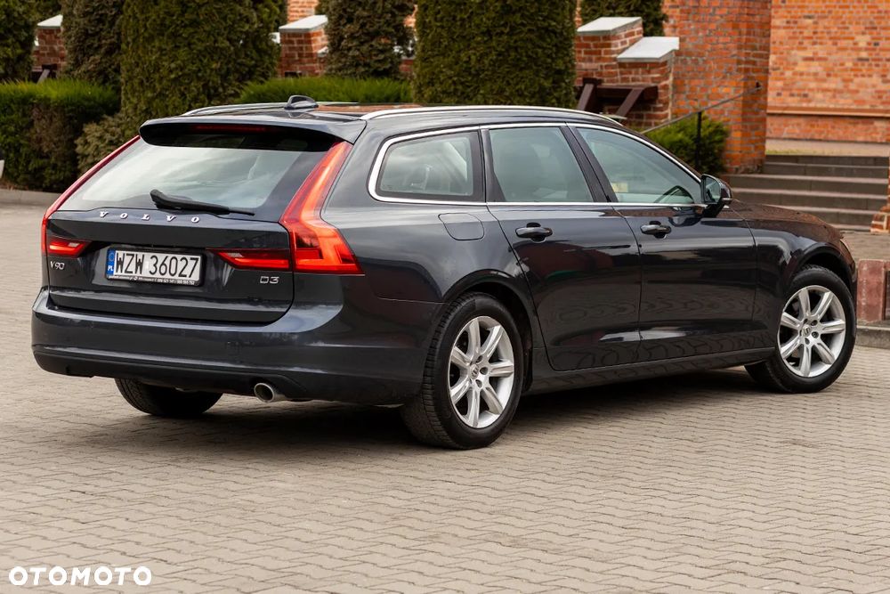 Volvo V90 D3 Momentum - 18