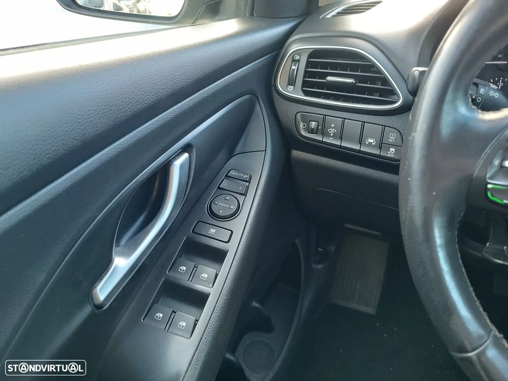 Hyundai i30 1.0 T-GDI Style Plus - 17