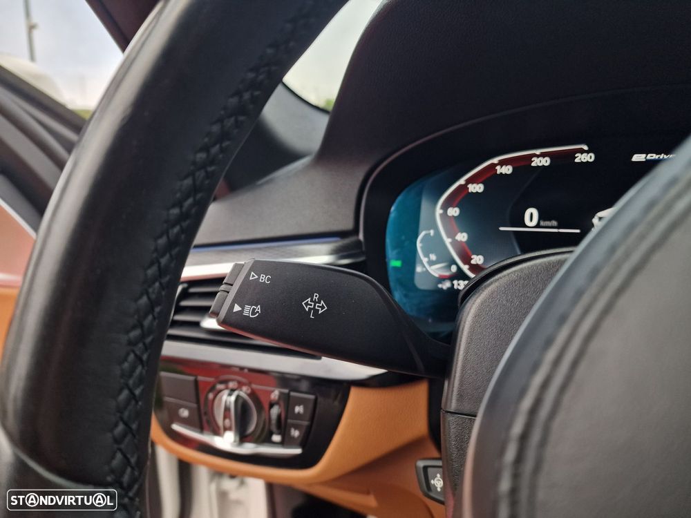 BMW 530 e Pack Desportivo M - 23