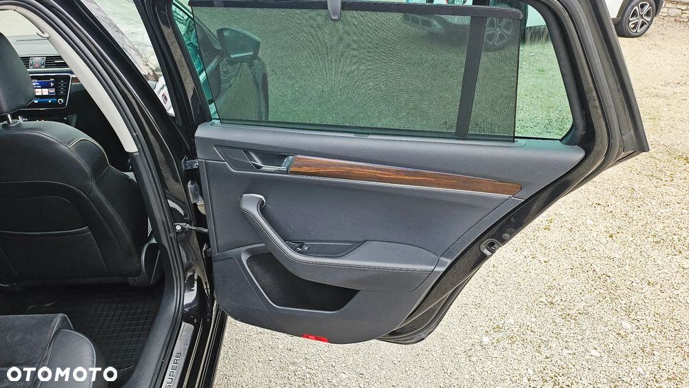 Skoda Superb 2.0 TDI SCR 4x4 Scout DSG - 35