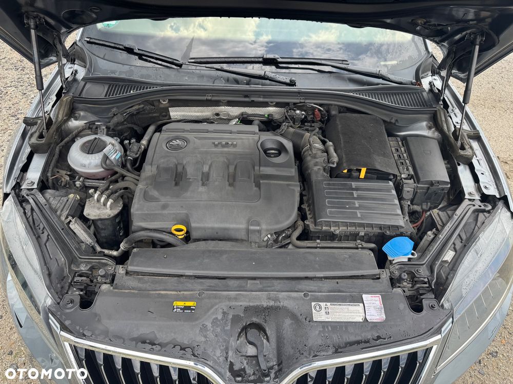 Skoda Superb 2.0 TDI DSG Sportline - 17