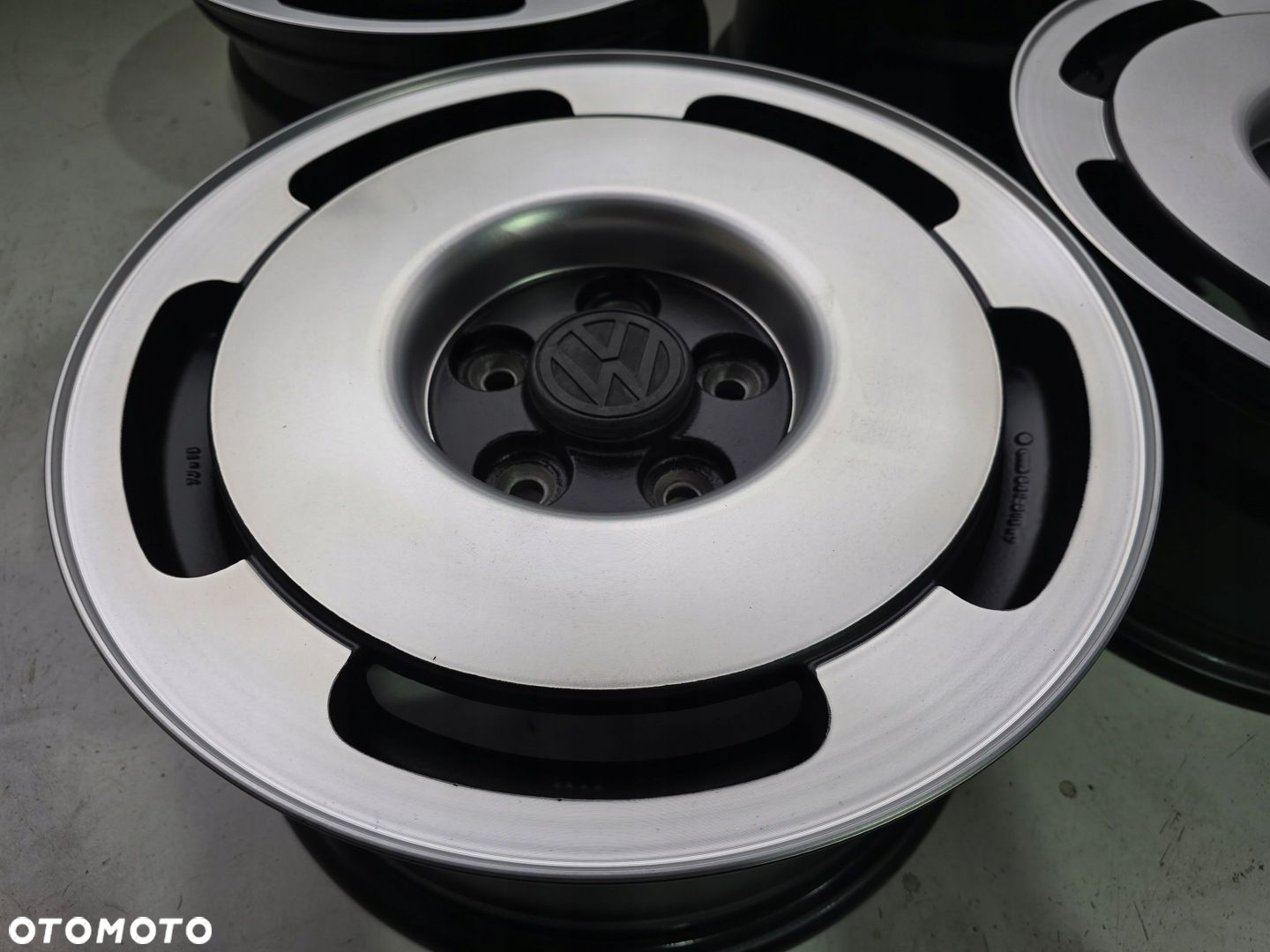 VW T4 ALLSTAR MULTIVAN CARAVELLE 5x112 15 IS35 - 5