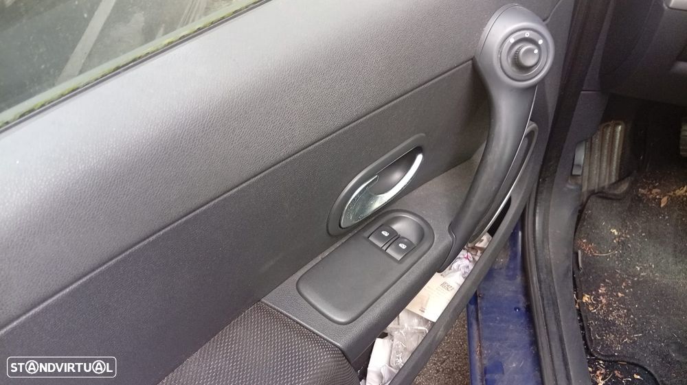 Renault Clio 1.2 16V Dynamique - 5