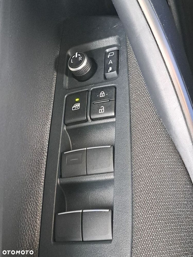 Toyota Corolla 1.8 Hybrid Style - 17