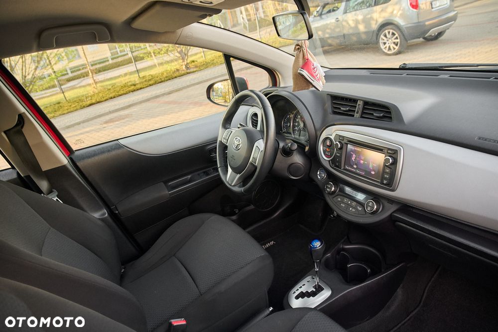 Toyota Yaris Hybrid 100 Premium EU6 - 28