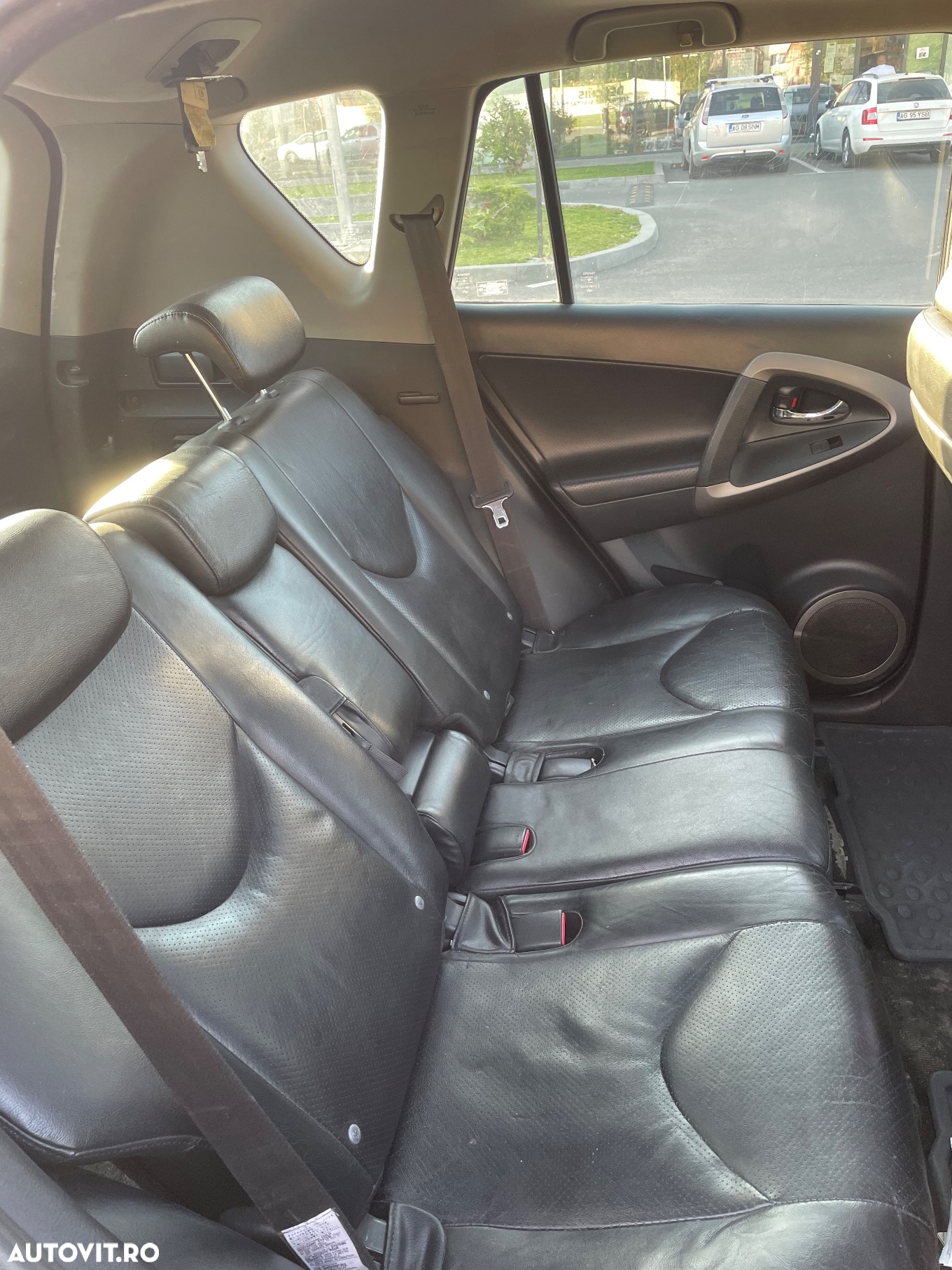 Toyota RAV4 2.0 Aut Luxury City - 8