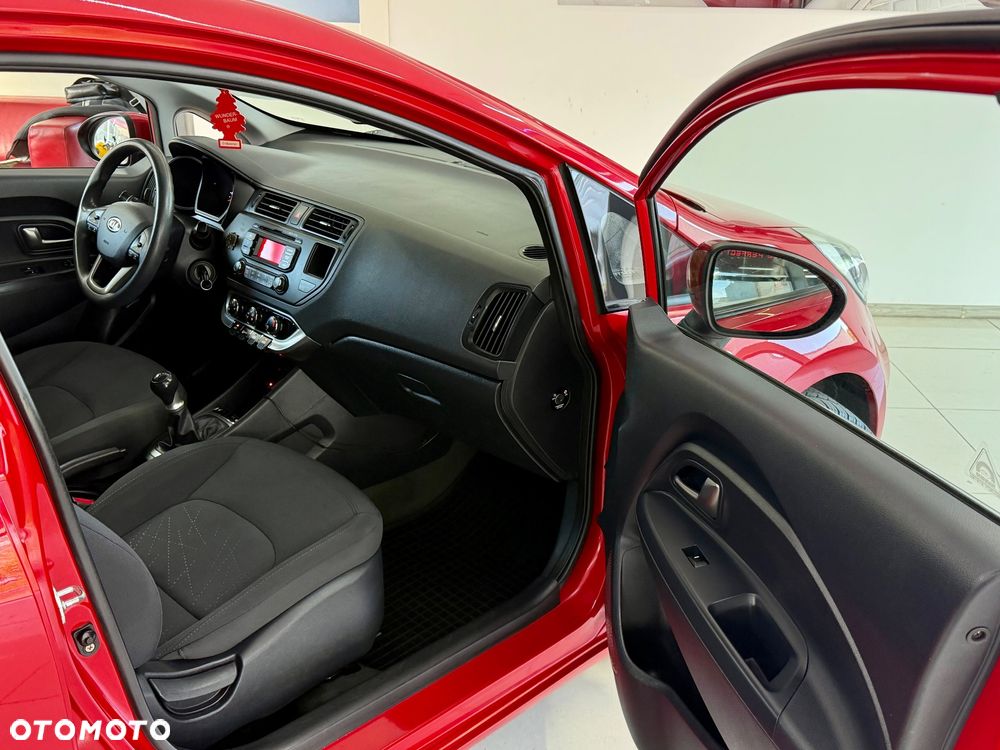 Kia Rio 1.2 L - 15