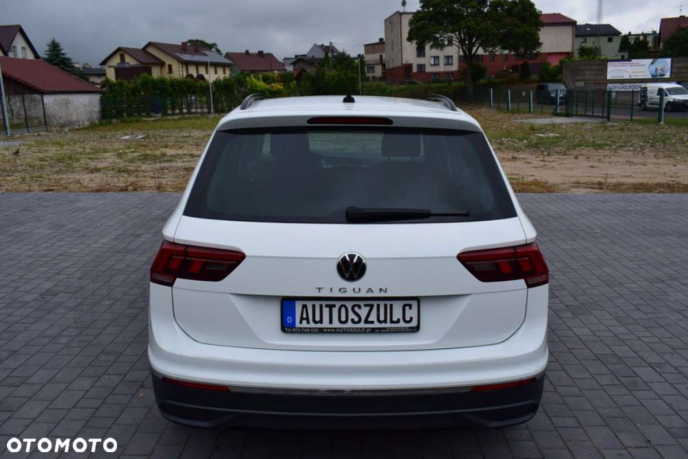Volkswagen Tiguan - 8