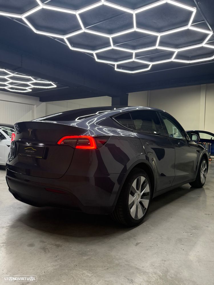 Tesla Model Y Standard - 4