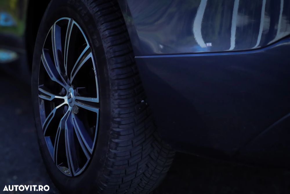 Volvo XC 60 T8 Twin Engine AWD Geartronic Inscription - 3