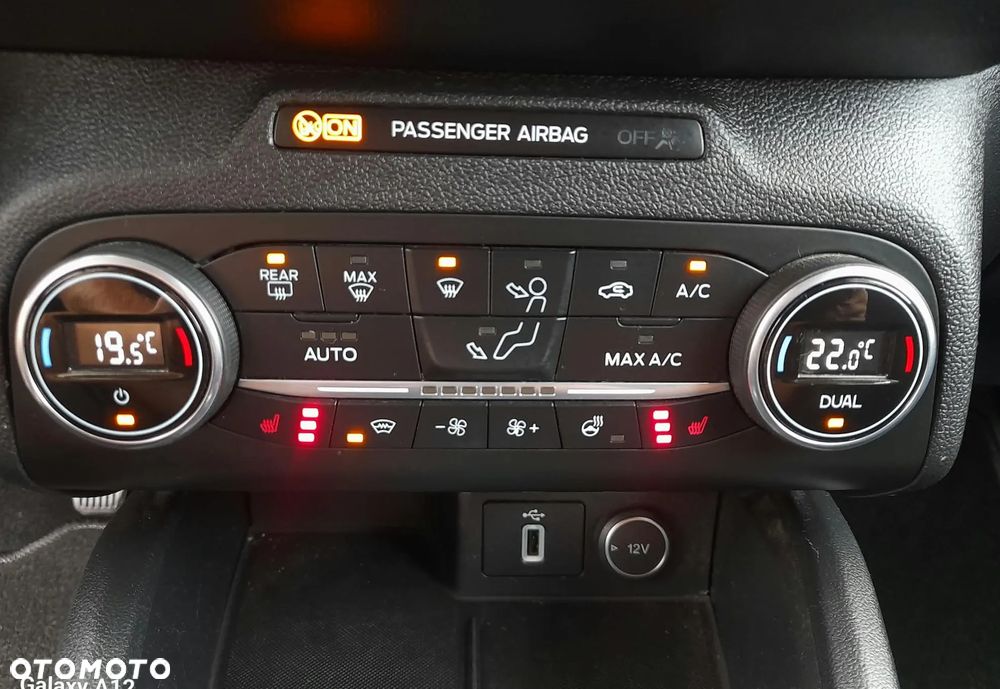 Ford Focus 1.0 EcoBoost STart-Stopp-System TITANIUM DESIGN - 13