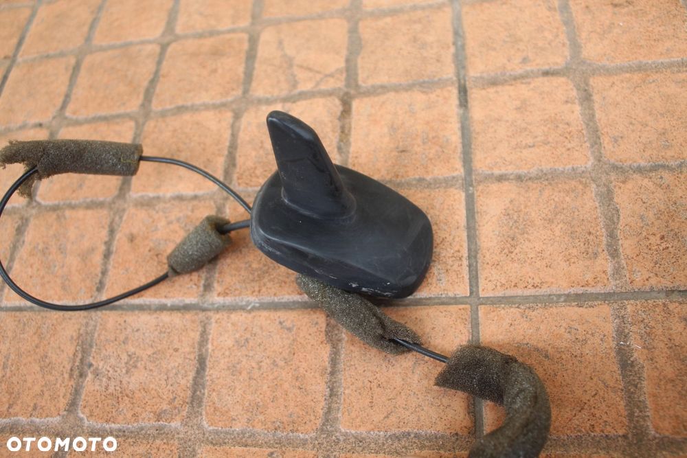 ANTENA AUDI A4 B6 - 4