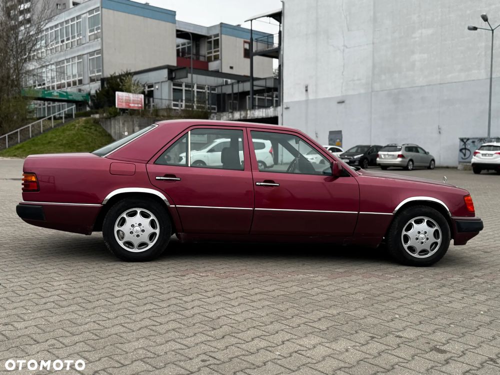 Mercedes-Benz W124 (1984-1993) - 27