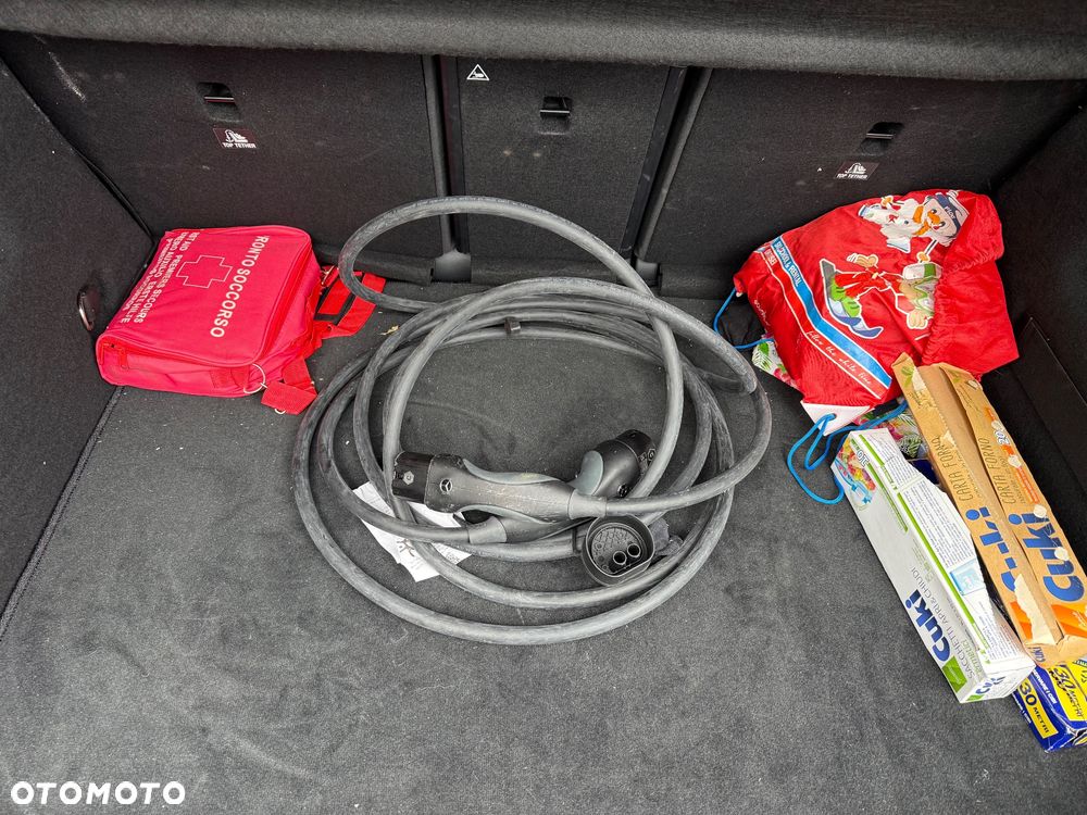 Mercedes-Benz Klasa B 250 e 8G-DCT AMG Line - 9