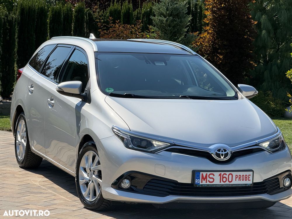 Toyota Auris 1.6 D-4D Edition S+ - 4