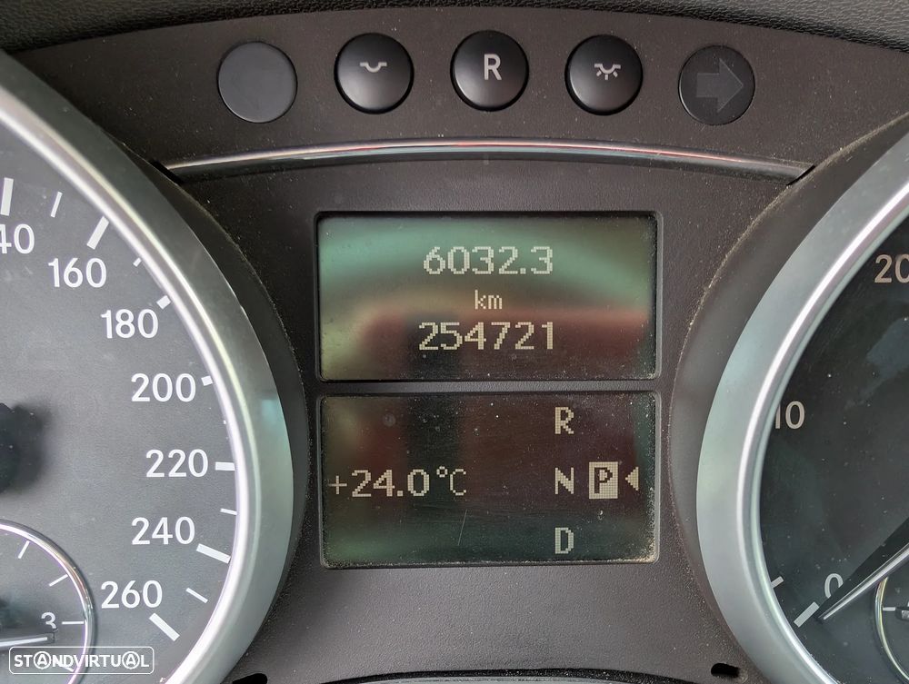 Mercedes-Benz ML 320 CDI 4Matic 7G-TRONIC - 29