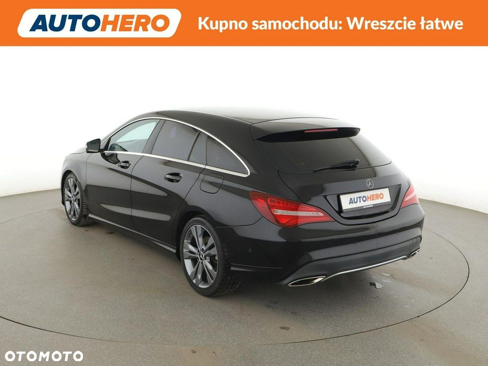 Mercedes-Benz CLA 180 7G-DCT Urban - 5