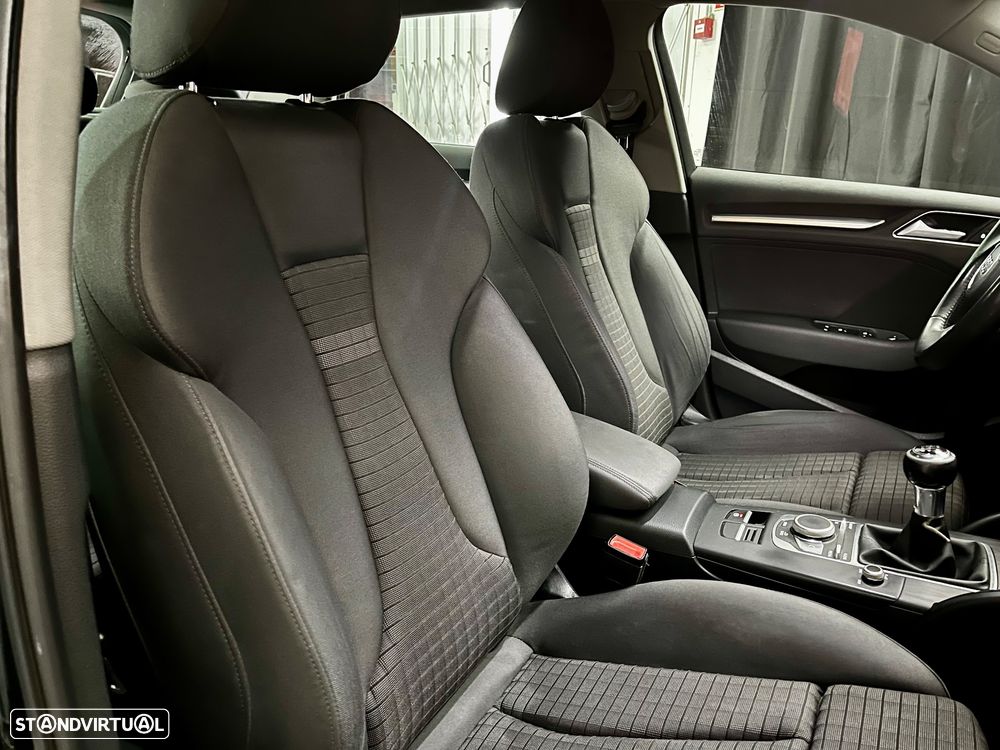 Audi A3 Sportback 1.6 TDI S-line - 14