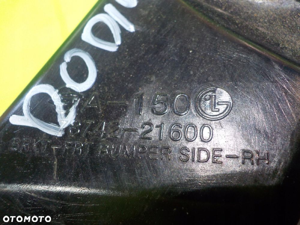 SSANGYONG RODIUS II TURISMO 2.0 B 14r slizg zderzaka prawy przod - 6