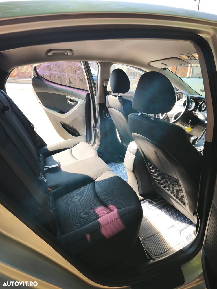 Hyundai Elantra 1.6 MPi - 7