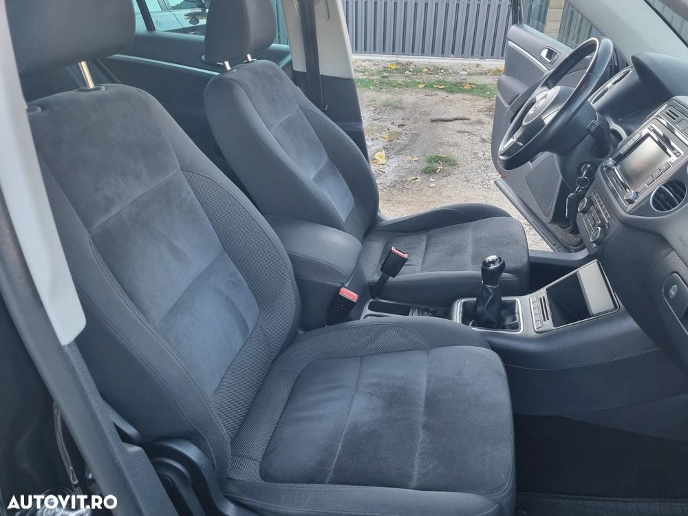 Volkswagen Tiguan 2.0 TDI DPF BlueMotion Technology Exclusive - 9