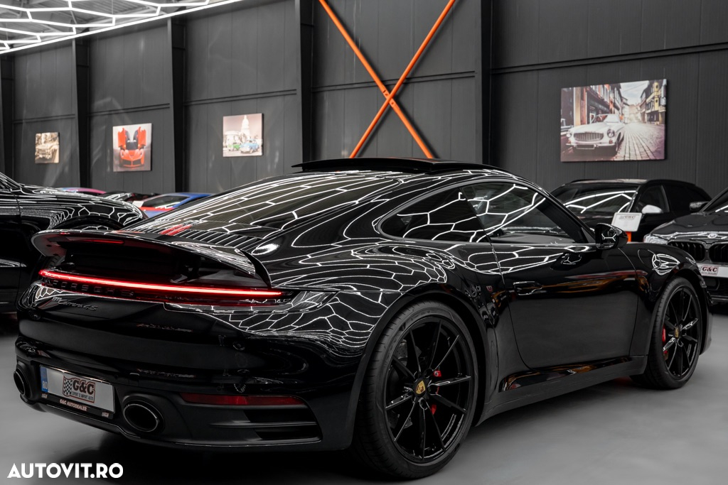 Porsche 911 Carrera 4S PDK - 26