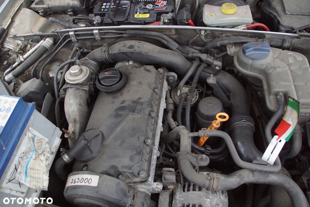 Auto na części - Audi A4 B6 1.9 TDI 131 KM AWX FEC LY7W 2001R Silnik Skrzynia Drzwi Maska Błotnik Klapa Zderzak Lampa Lusterko Klamka Szyba Deska Kokpit Sterownik Moduł Czujnik Licznik Panel Kierownica - 18
