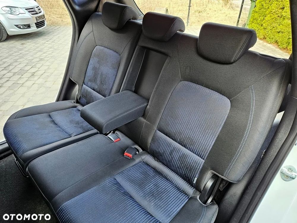 Hyundai ix20 - 19