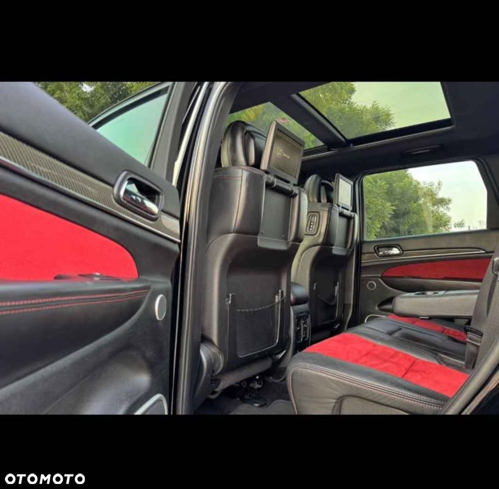 Jeep Grand Cherokee - 14