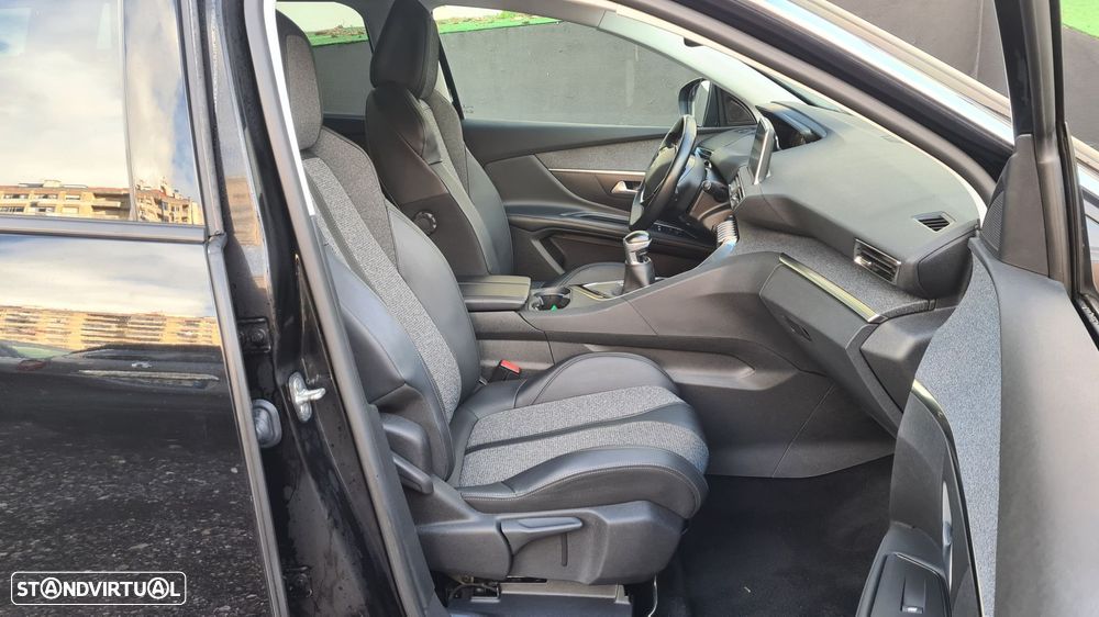 Peugeot 5008 1.5 BlueHDi Allure - 41