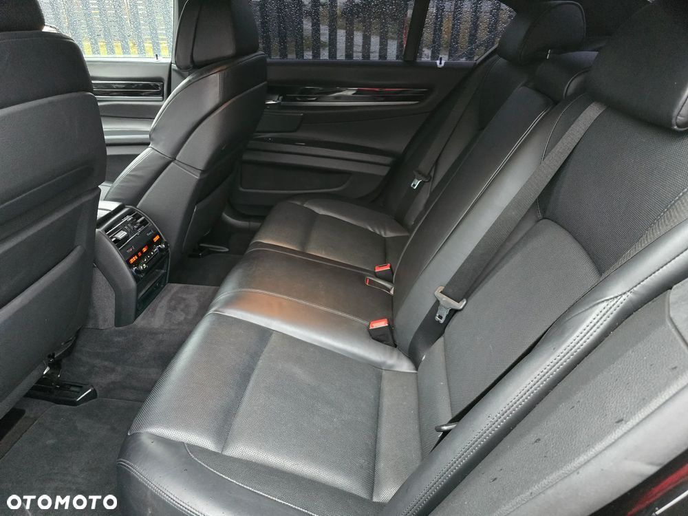 BMW Seria 7 740d xDrive - 19