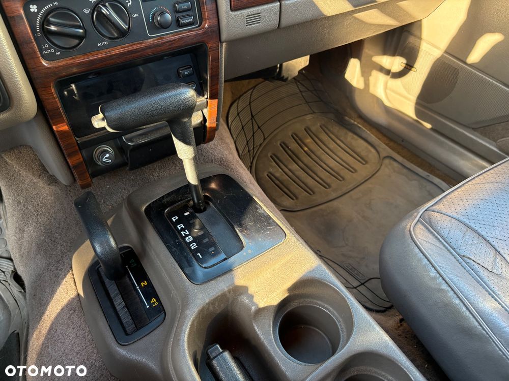 Jeep Grand Cherokee 5.2 Limited - 16