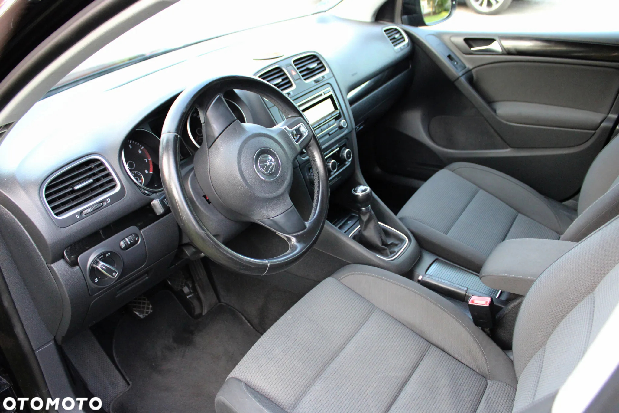 Volkswagen Golf 1.6 Comfortline - 35