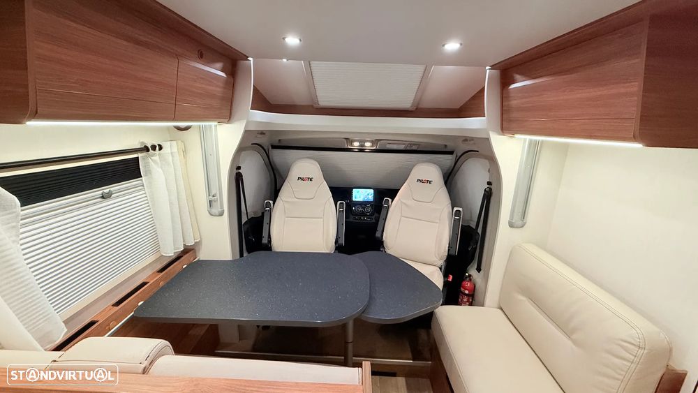 Pilote Expression P746 Automática, Cama Central - 18