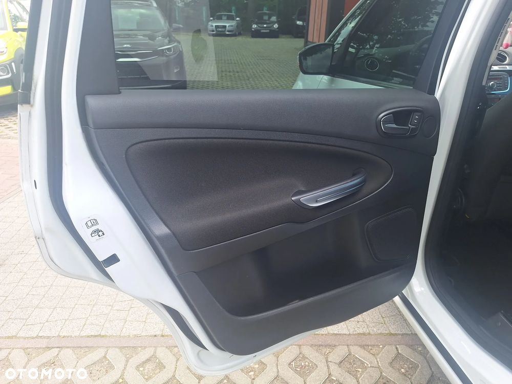 Ford S-Max 2.0 TDCi DPF Business Edition - 12