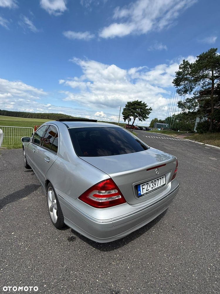 Mercedes-Benz Klasa C 200 Kompressor Avantgarde - 3