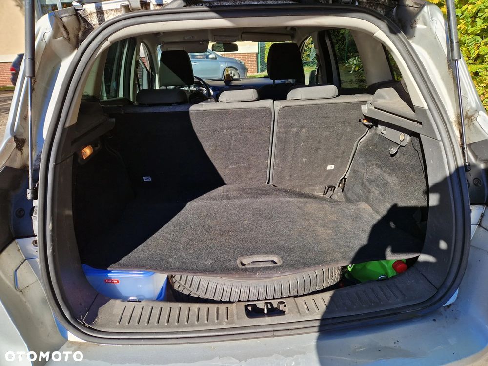 Ford Kuga - 9