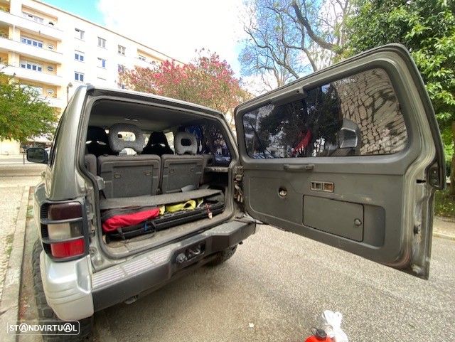 Mitsubishi Pajero - 11
