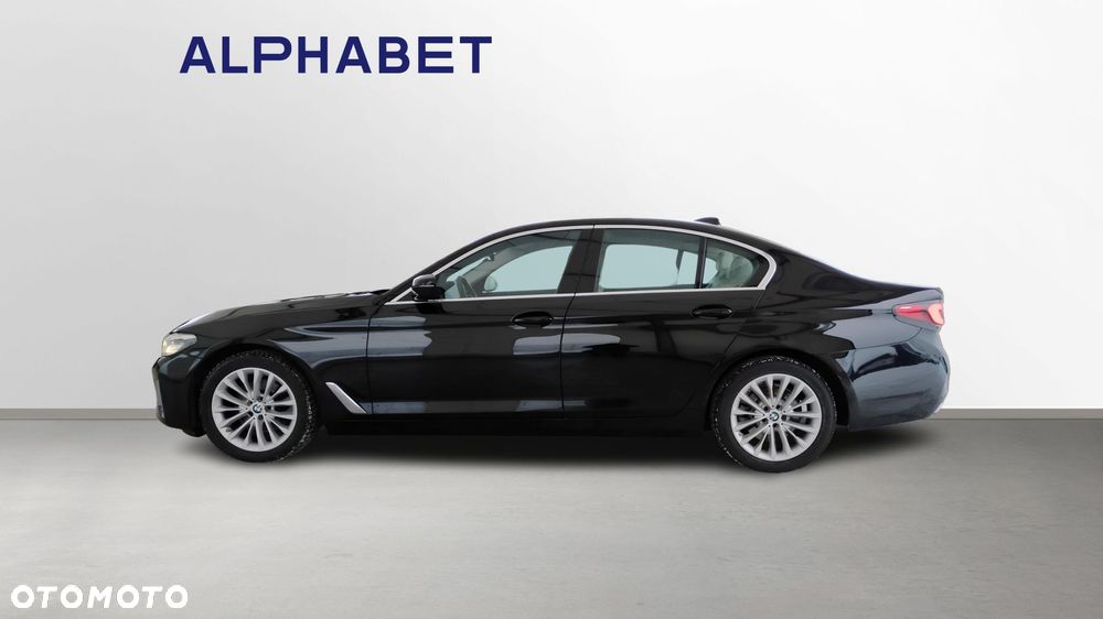 BMW Seria 5 520i Luxury Line - 2