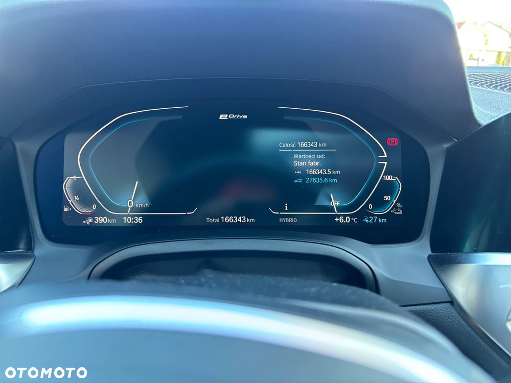 BMW Seria 3 330e xDrive M Sport - 36