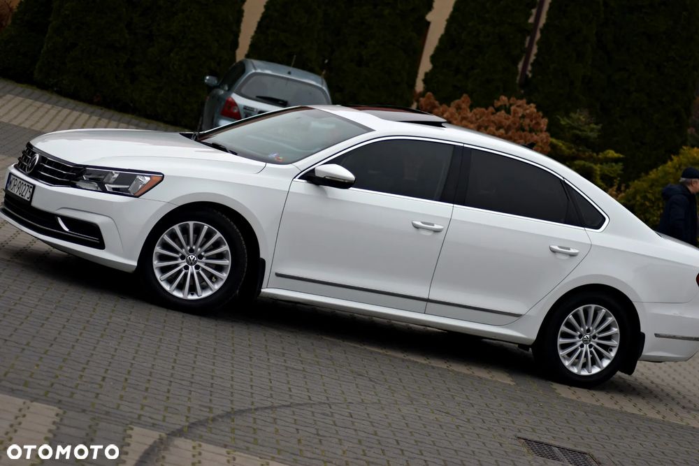 Volkswagen Passat - 15