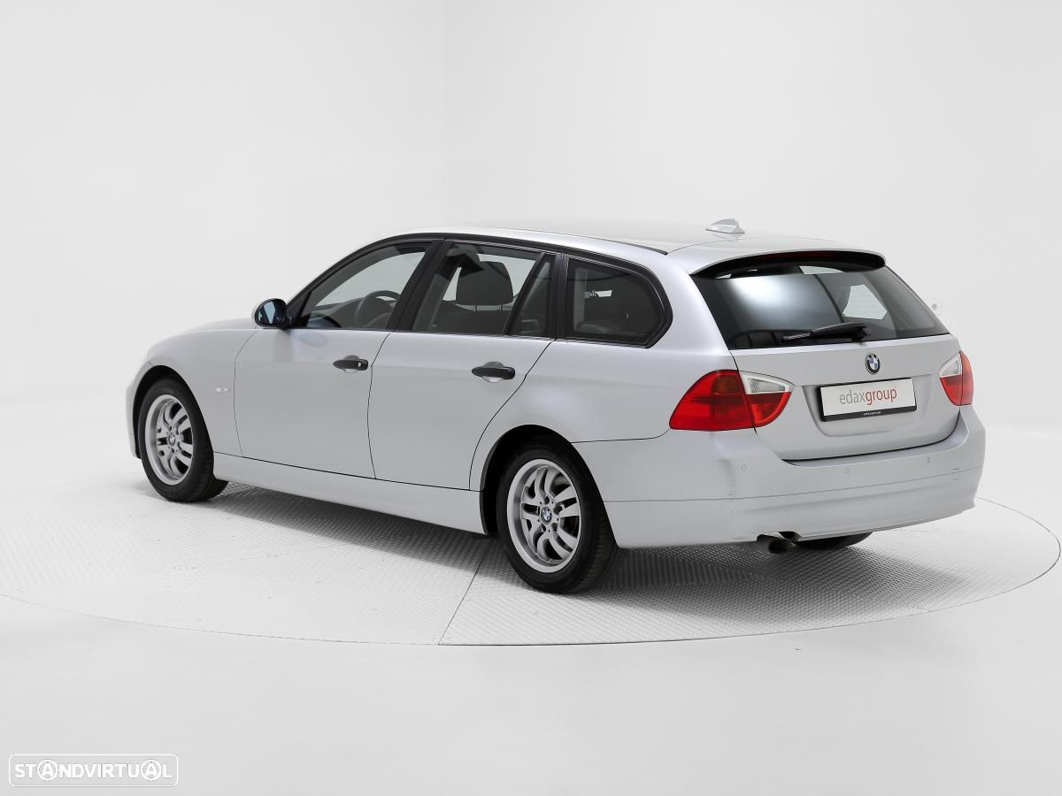 BMW 320 d Touring - 4