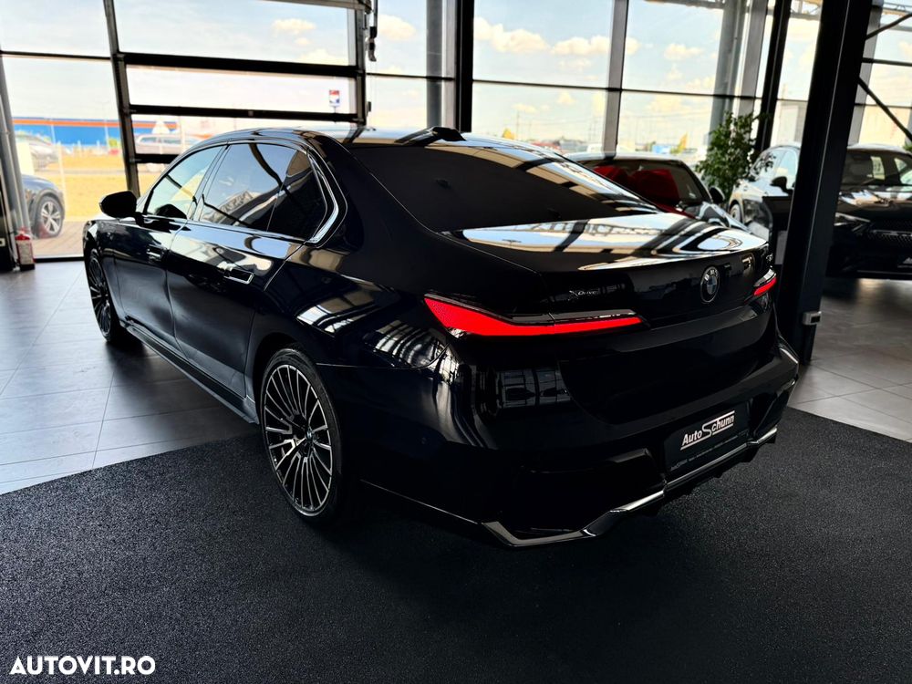 BMW Seria 7 740d xDrive MHEV - 8