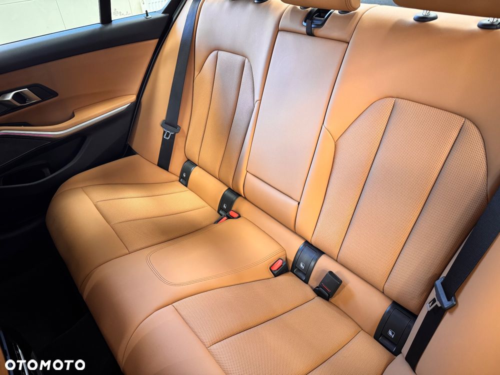 BMW Seria 3 320d xDrive mHEV M Sport sport - 20