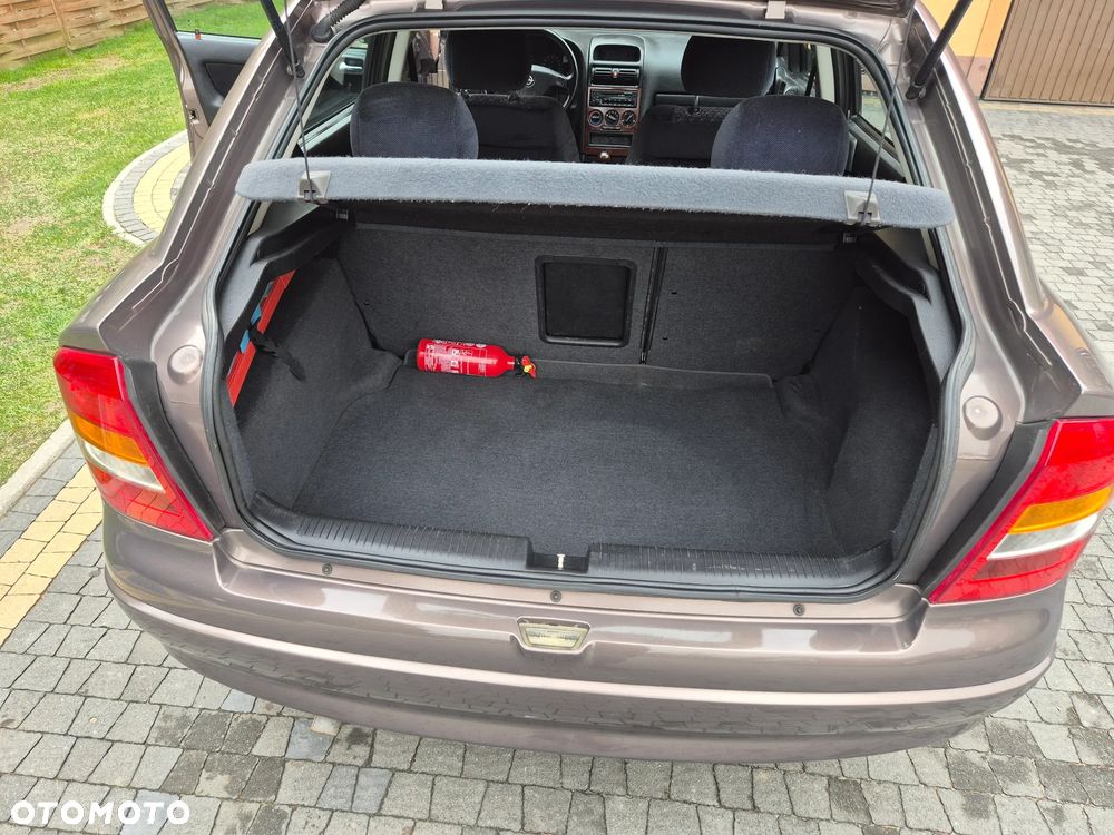 Opel Astra - 16
