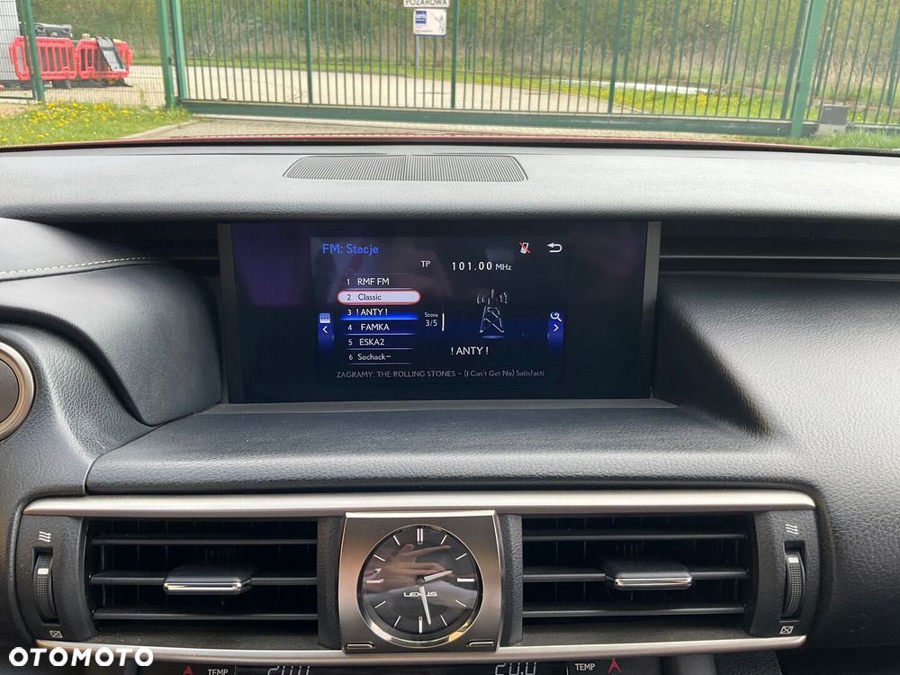 Lexus IS 200t Elegance - 30