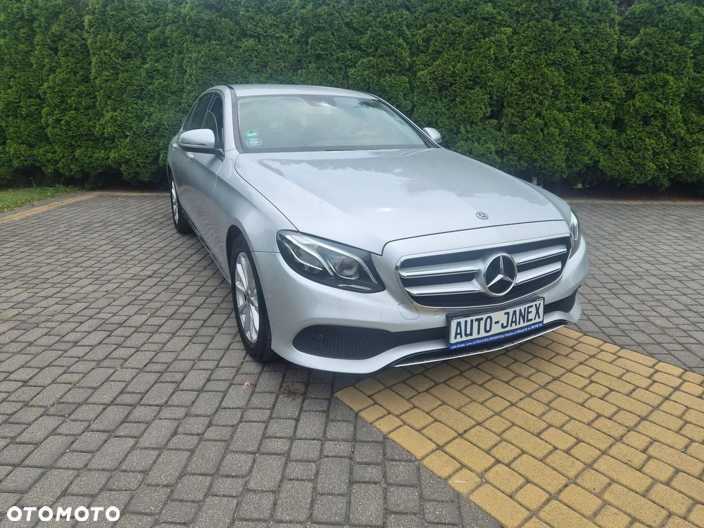 Mercedes-Benz Klasa E 200 4Matic 9G-TRONIC Avantgarde - 3