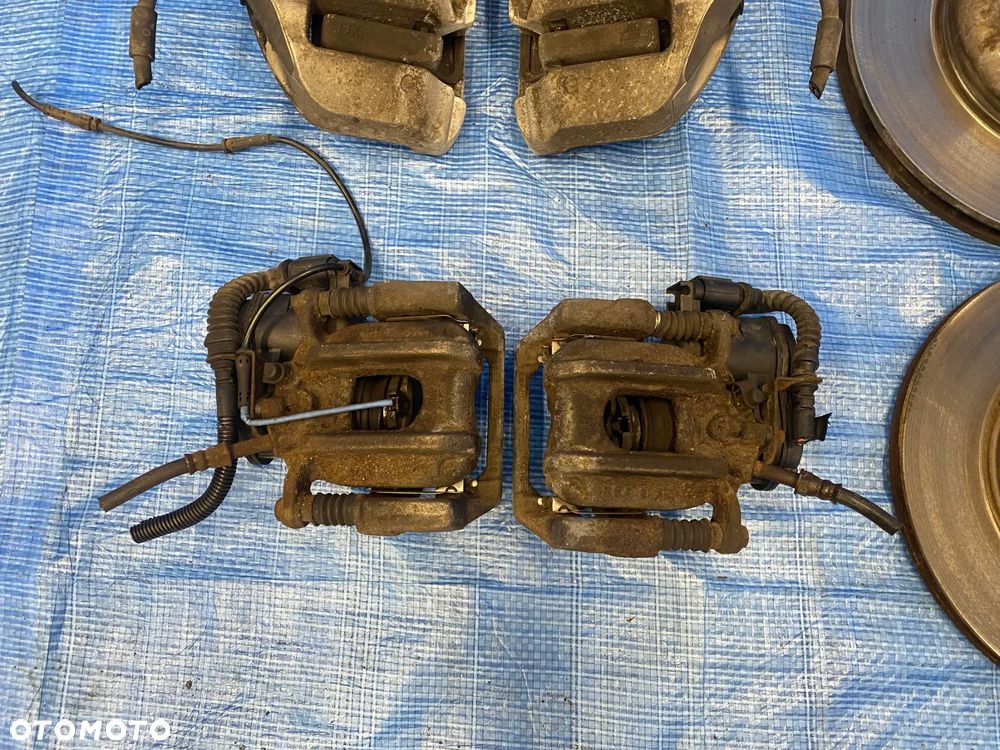 BMW F10 F11 535i SWAP KOMPLET ZACISKI TARCZE HAMULCOWE PRZÓD 348MM TYŁ 330MM  JARZMA PRZEDNIE TYLNE KOMPLET ORYGINAŁ BMW - 9